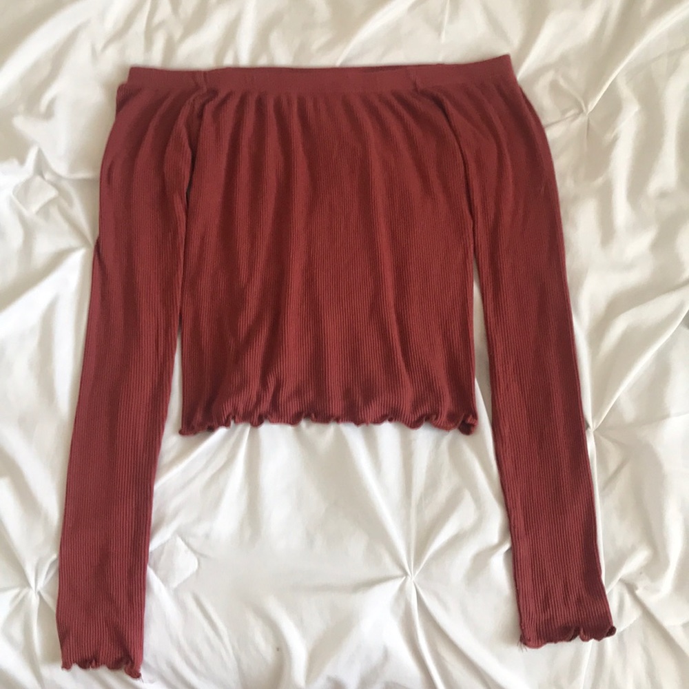 Off The shoulders shirt